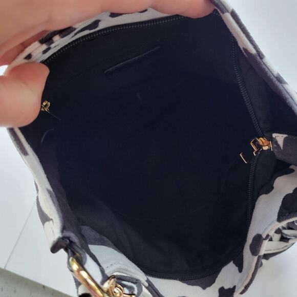 Ah-Dorned Puffy Sport Messenger in Coeprint with Strap and Coin purse - Picture 3 of 10